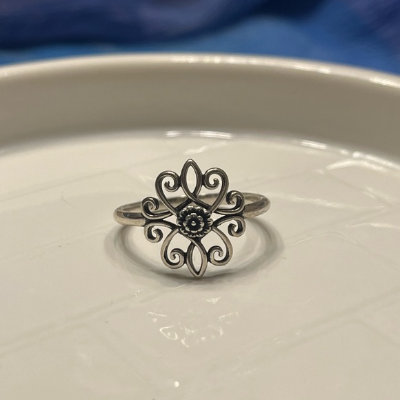 Ring ❤️‍🔥 - Picture 2 of 4